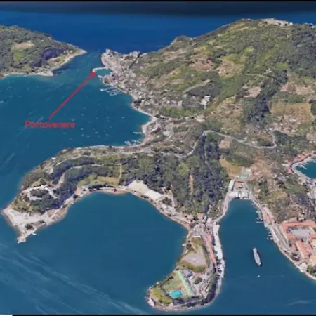 A Ridosso Sul Mare Nel Cuore Del Paese * Le Grazie (Liguria)
