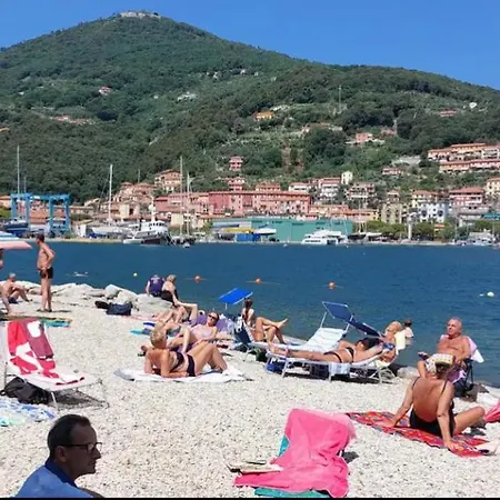 A Ridosso Sul Mare Nel Cuore Del Paese Casa vacanze *