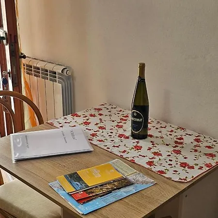 A Ridosso Sul Mare Nel Cuore Del Paese Le Grazie (Liguria)