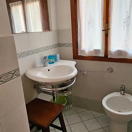 A Ridosso Sul Mare Nel Cuore Del Paese Casa vacanze Le Grazie (Liguria)