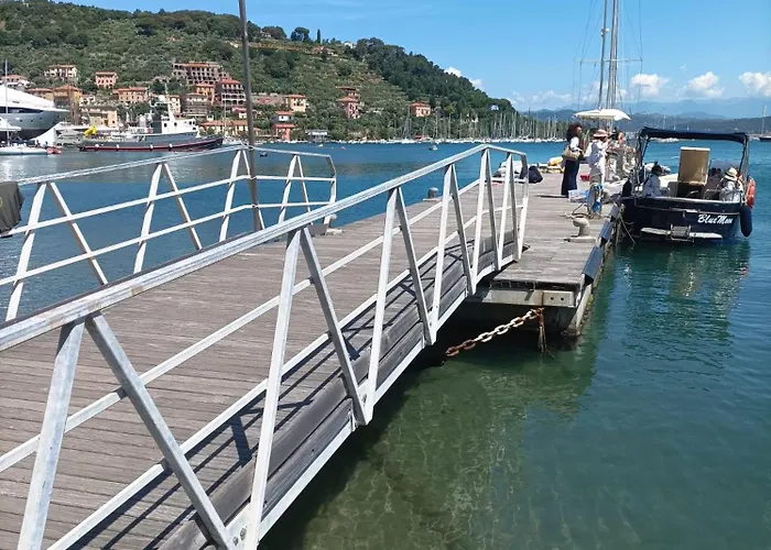 A Ridosso Sul Mare Nel Cuore Del Paese Casa vacanze Le Grazie (Liguria)